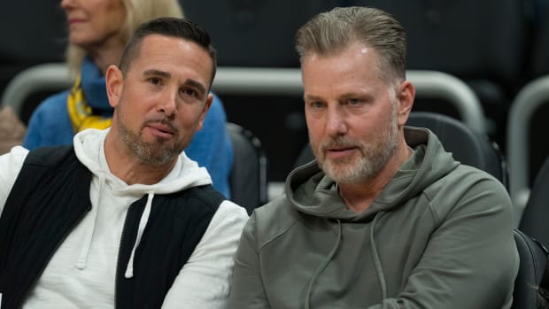 The Matts, LaFleur and Eberflus, take in the Marquette and UConn game Wednesdsay.